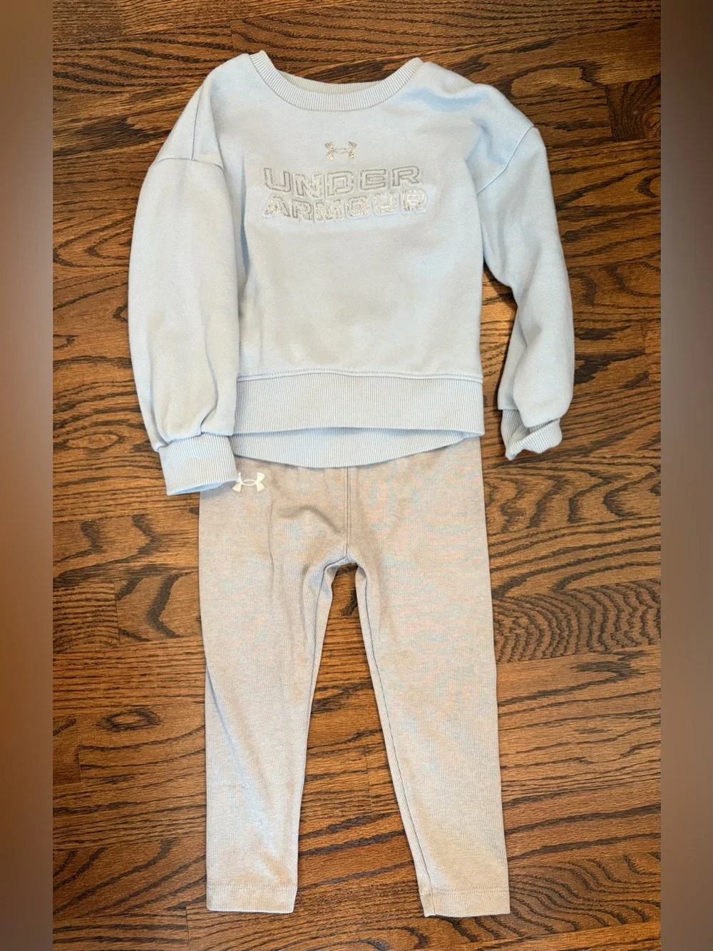 Under Armour Light Blue Top with Matching Heather Gray Leggings